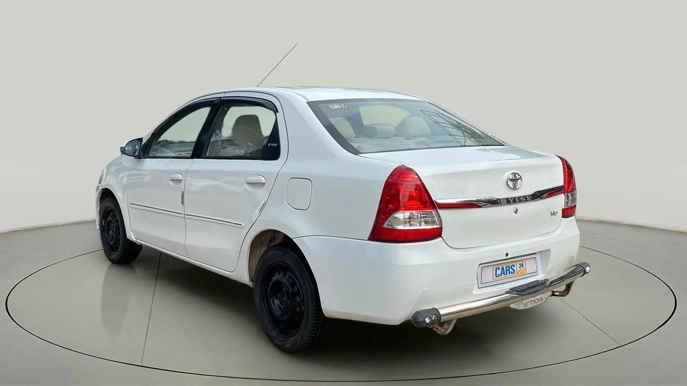 2017 Toyota Etios VD PLATINUM, Diesel, Manual, 75,215 km, Left Back Diagonal