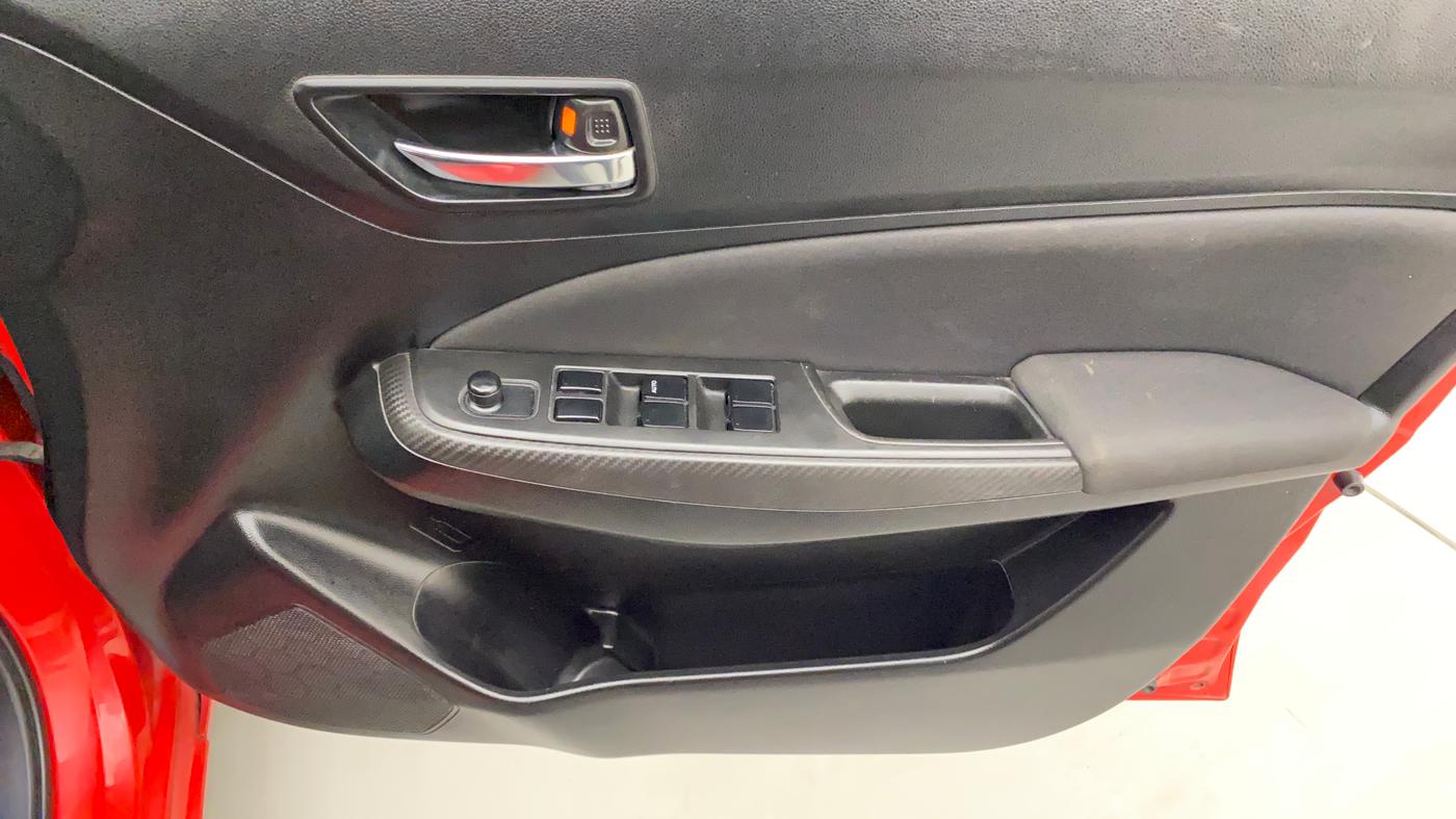 2019 Maruti Swift VXI, Petrol, Manual, 42,653 km, Driver Side Door Panels Control