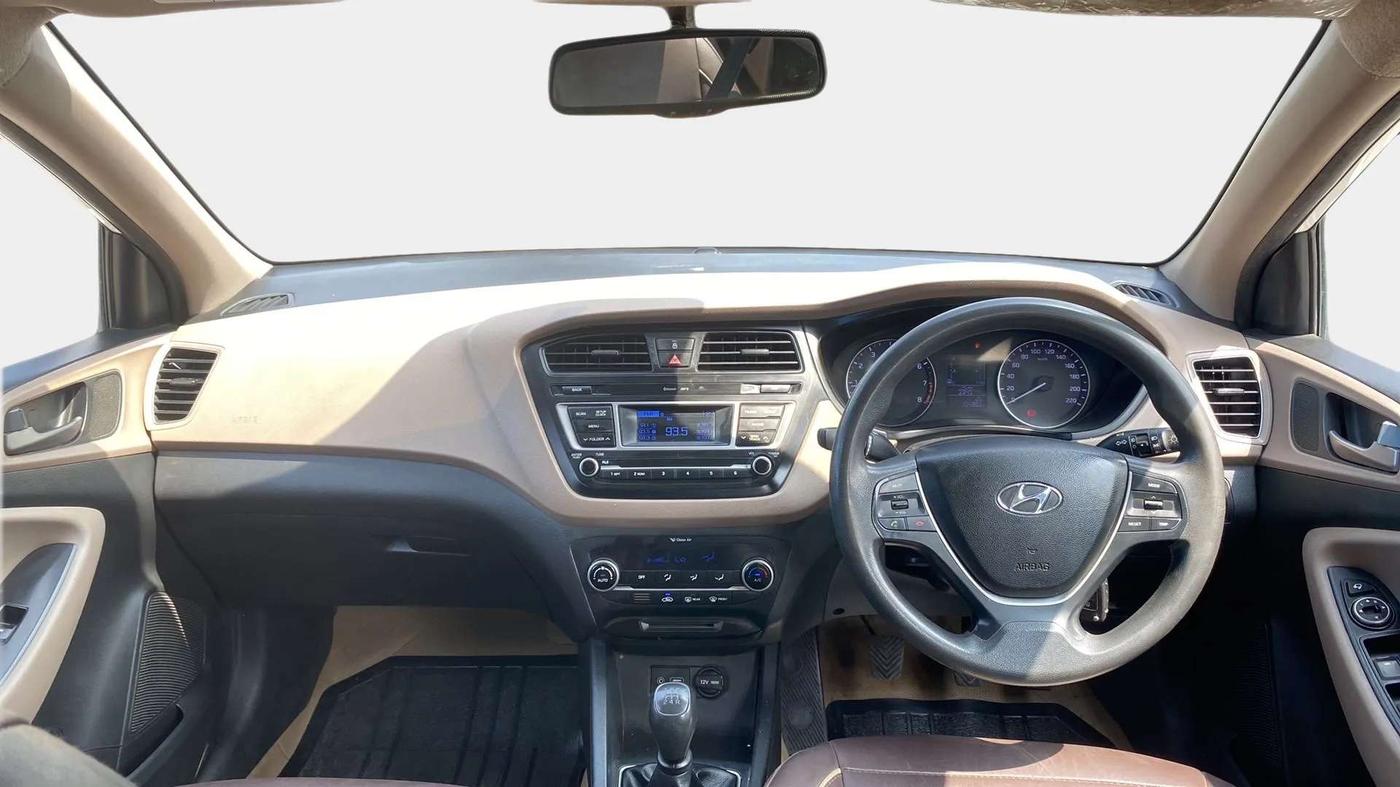2016 Hyundai Elite i20 SPORTZ 1.2, Petrol, Manual, 1,04,408 km, Dashboard