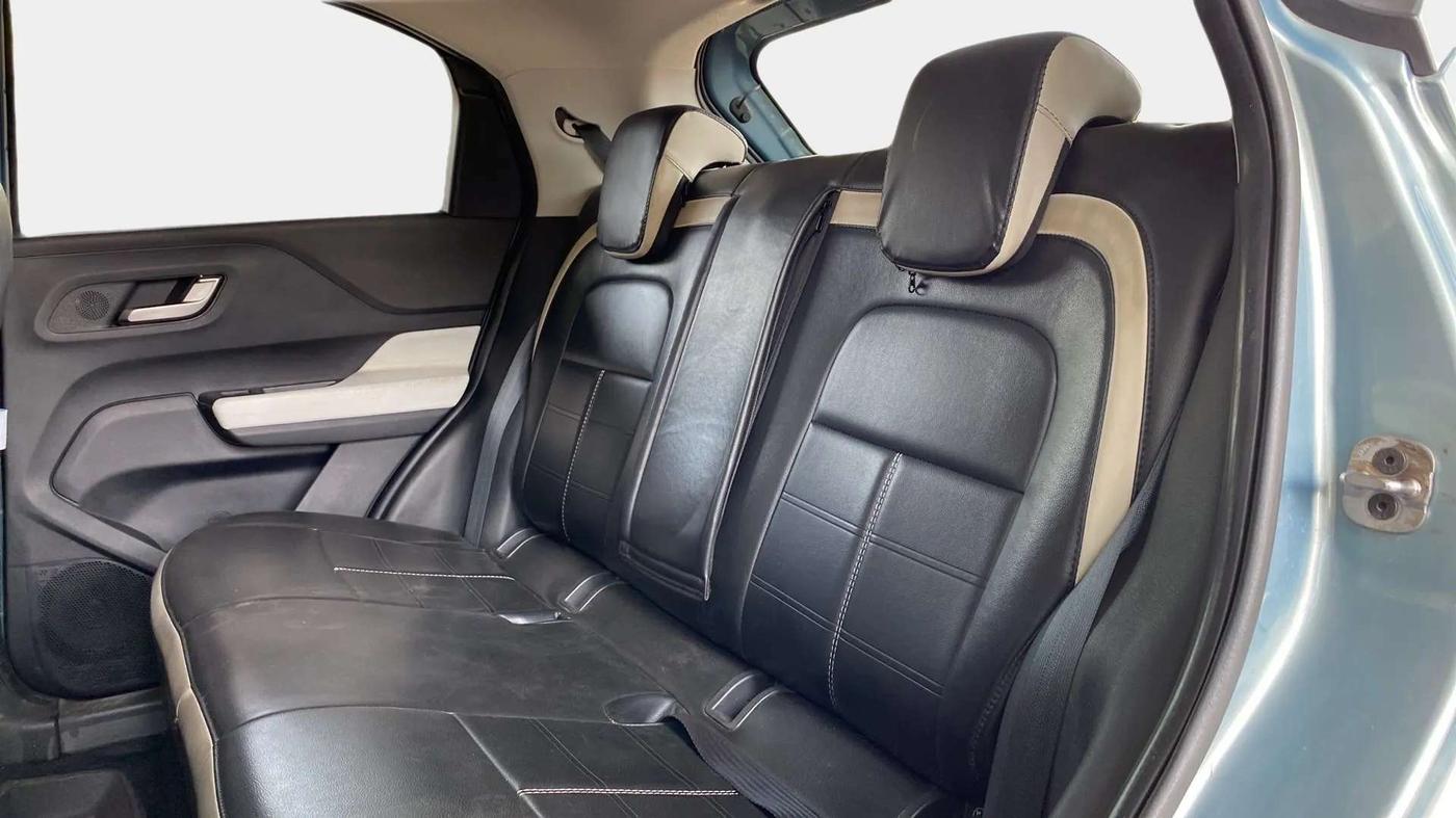 2022 Tata PUNCH CREATIVE AMT 1.2 RTN DUAL TONE, Petrol, Automatic, 15,780 km, Right Side Rear Door Cabin