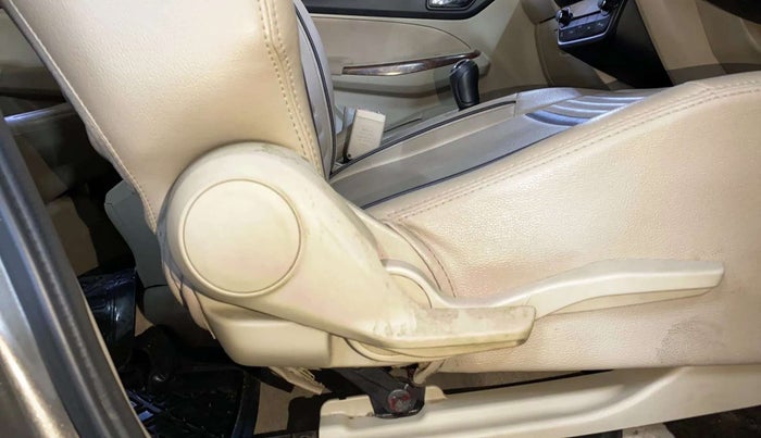 2019 Maruti Dzire ZXI, Petrol, Manual, 30,839 km, Driver Side Adjustment Panel