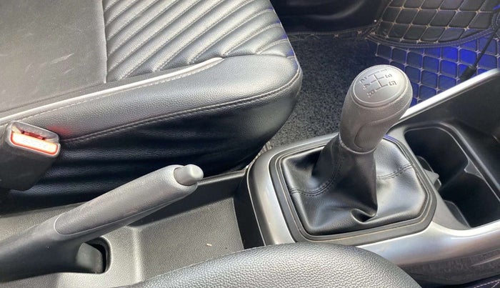 2021 Maruti IGNIS SIGMA 1.2, Petrol, Manual, 15,754 km, Gear Lever