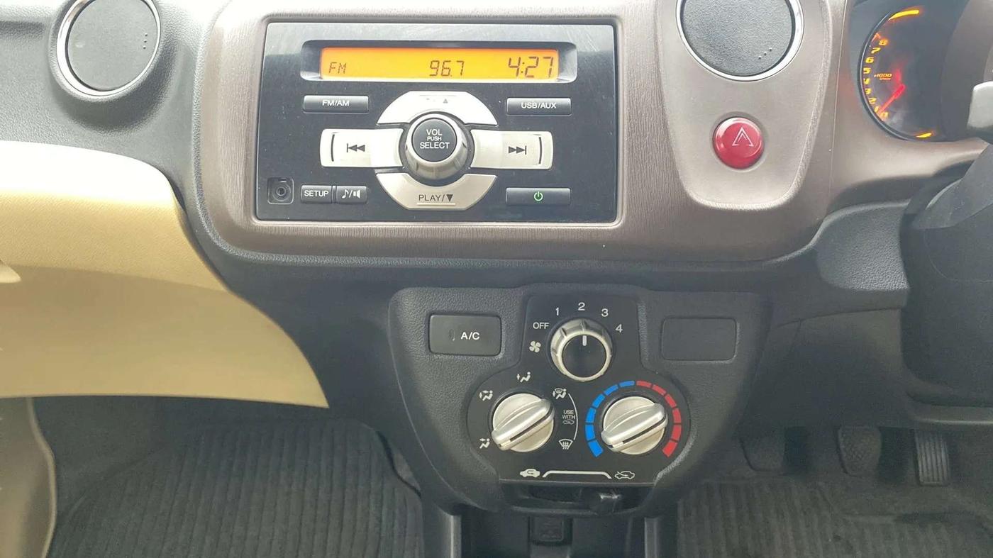 2013 Honda Amaze 1.2L I-VTEC S, Petrol, Manual, 87,699 km, Air Conditioner