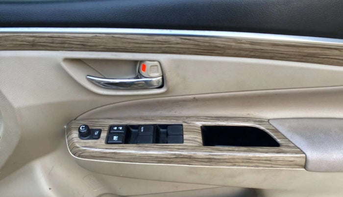 2019 Maruti Ciaz ALPHA 1.5 SHVS PETROL, Petrol, Manual, 46,055 km, Driver Side Door Panels Control