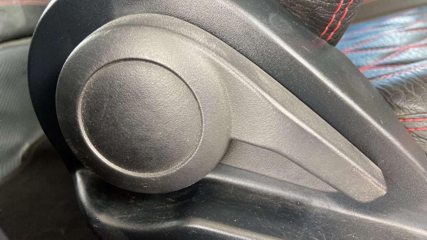2021 Tata ALTROZ XT PETROL, Petrol, Manual, 39,535 km, Driver Side Adjustment Panel