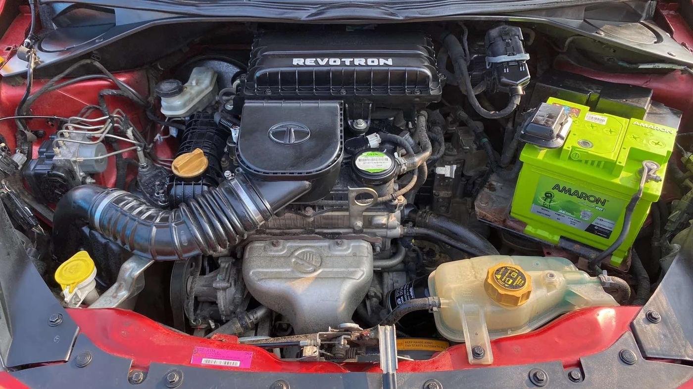 2017 Tata Tiago XZA PETROL, Petrol, Automatic, 1,14,543 km, Open Bonet