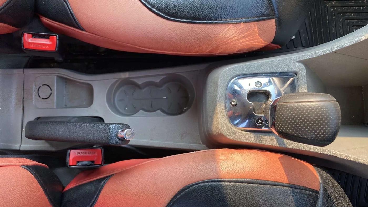 2017 Tata Tiago XZA PETROL, Petrol, Automatic, 1,14,543 km, Gear Lever