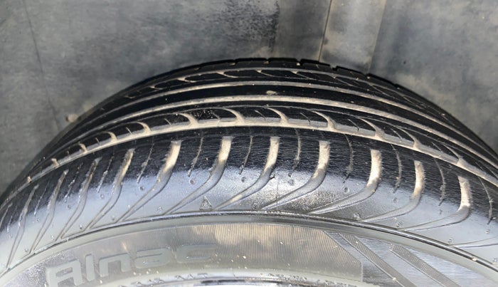 2018 Volkswagen Polo COMFORTLINE 1.0L MPI, Petrol, Manual, 35,576 km, Left Rear Tyre Tread