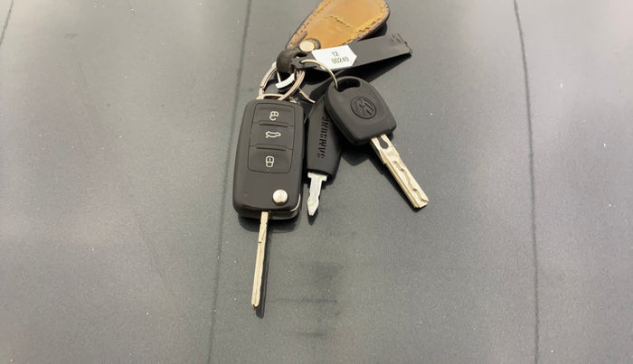 2018 Volkswagen Polo COMFORTLINE 1.0L MPI, Petrol, Manual, 35,576 km, Key Close Up