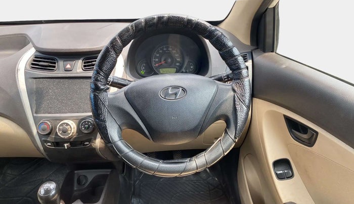 2017 Hyundai Eon ERA +, Petrol, Manual, 35,055 km, Steering Wheel Close Up