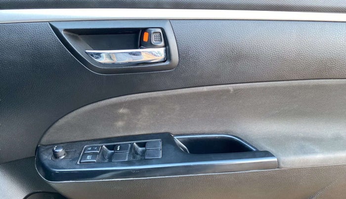 2014 Maruti Swift VXI, Petrol, Manual, 1,05,806 km, Driver Side Door Panels Control