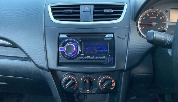 2014 Maruti Swift VXI, Petrol, Manual, 1,05,806 km, Air Conditioner