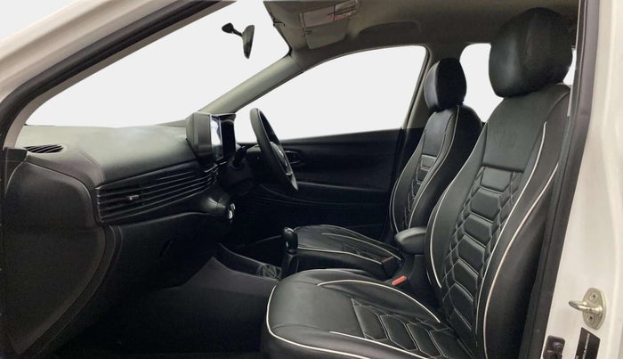 2021 Hyundai NEW I20 MAGNA 1.2 MT, Petrol, Manual, 38,264 km, Right Side Front Door Cabin