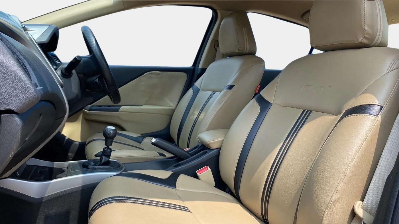 2018 Honda City 1.5L I-VTEC V MT, CNG, Manual, 39,633 km, Right Side Front Door Cabin