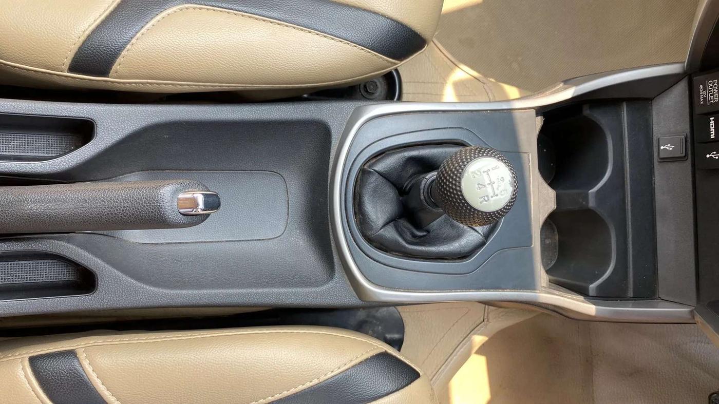 2018 Honda City 1.5L I-VTEC V MT, CNG, Manual, 39,633 km, Gear Lever