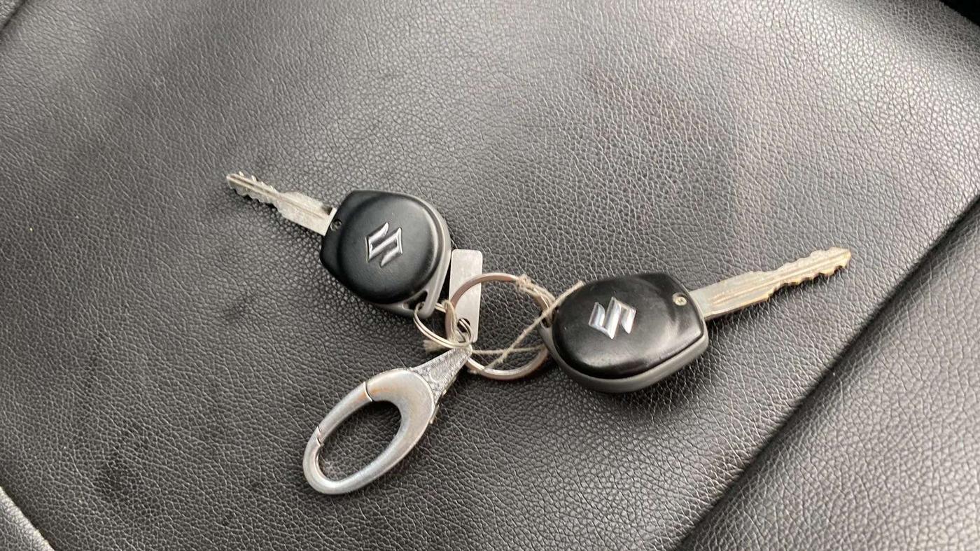 2021 Maruti Swift VXI, Petrol, Manual, 39,772 km, Key Close Up