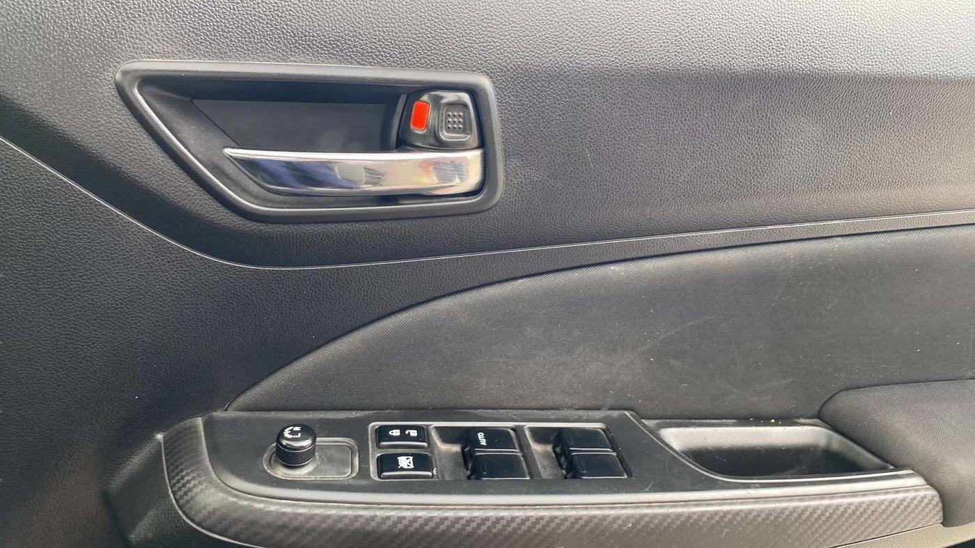 2021 Maruti Swift VXI, Petrol, Manual, 39,772 km, Driver Side Door Panels Control