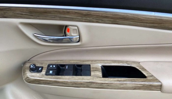 2021 Maruti Ciaz ALPHA 1.5 SHVS PETROL, Petrol, Manual, 19,811 km, Driver Side Door Panels Control