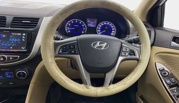 2015 Hyundai Verna FLUIDIC 4S 1.6 VTVT S(O), Petrol, Manual, 68,729 km, Steering Wheel Close Up