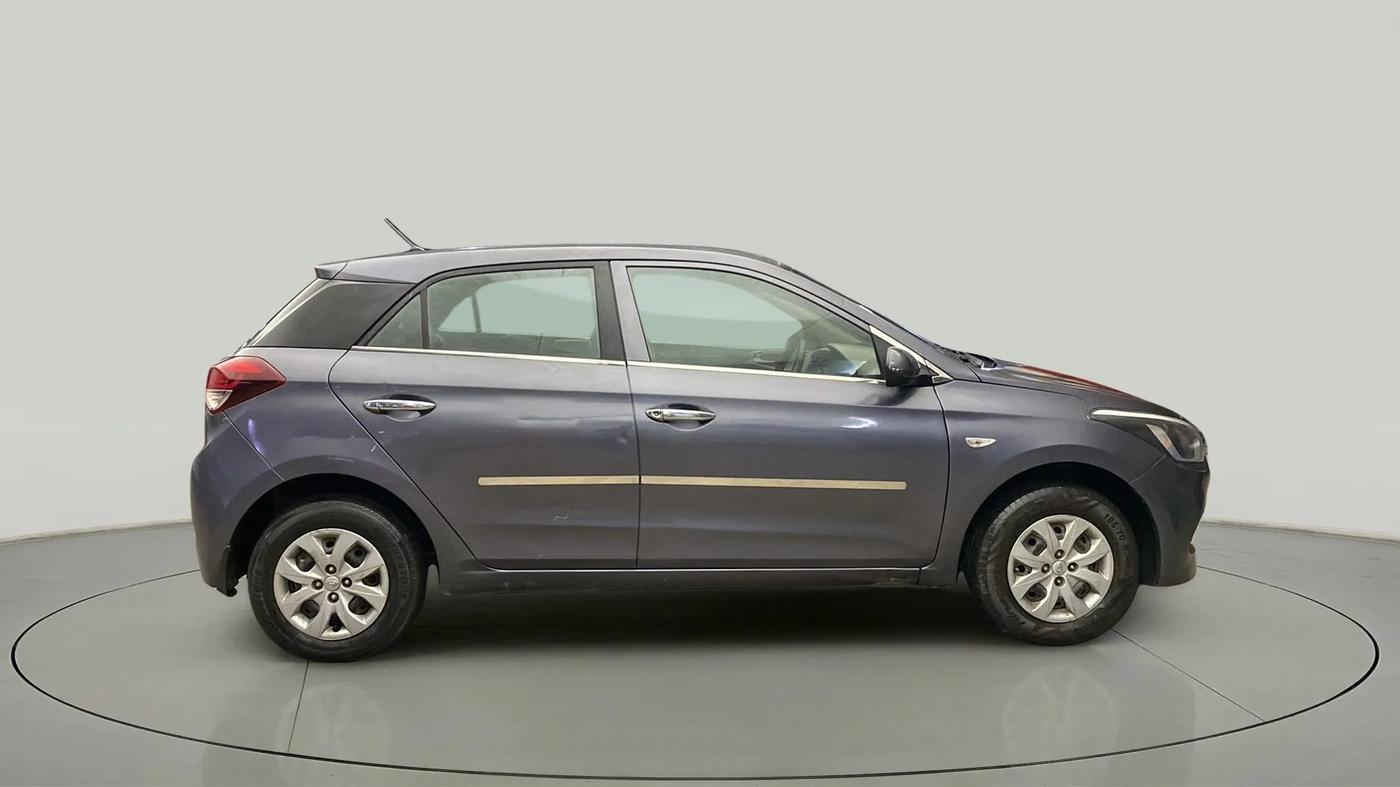 2017 Hyundai Elite i20 MAGNA EXECUTIVE 1.2, Petrol, Manual, 58,813 km, Right Side View