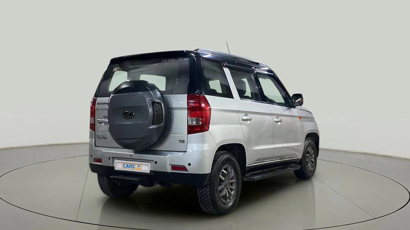 2018 Mahindra TUV300 T10 DUAL TONE, Diesel, Manual, 67,348 km, Right Back Diagonal
