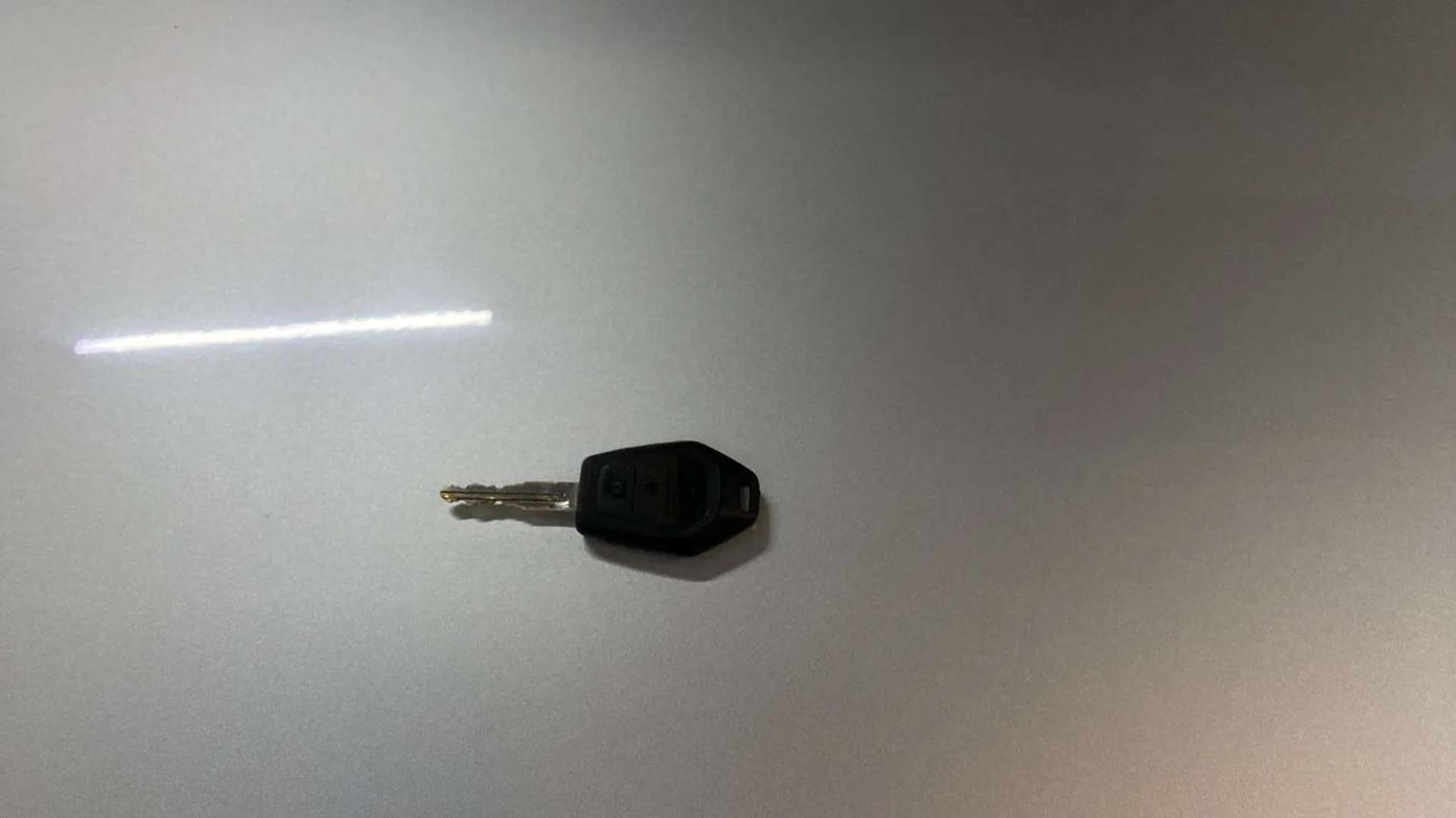 2018 Mahindra TUV300 T10 DUAL TONE, Diesel, Manual, 67,348 km, Key Close Up