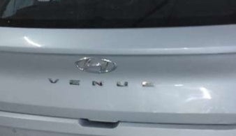 2022 Hyundai VENUE S 1.2, Petrol, Manual, 10,026 km, Dicky (Boot door) - Slightly dented