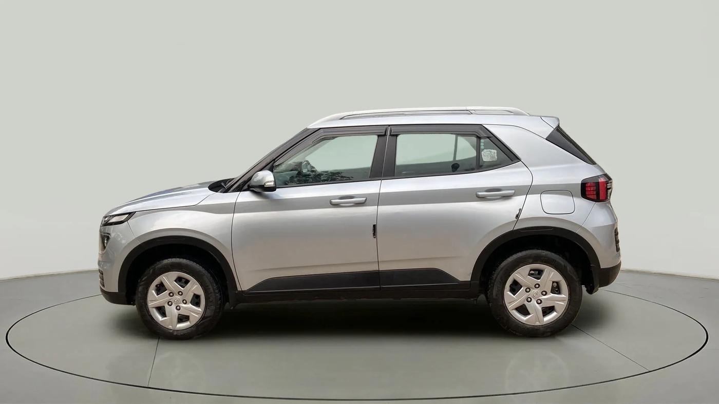2022 Hyundai VENUE S(O) 1.2, Petrol, Manual, 33,430 km, Left Side