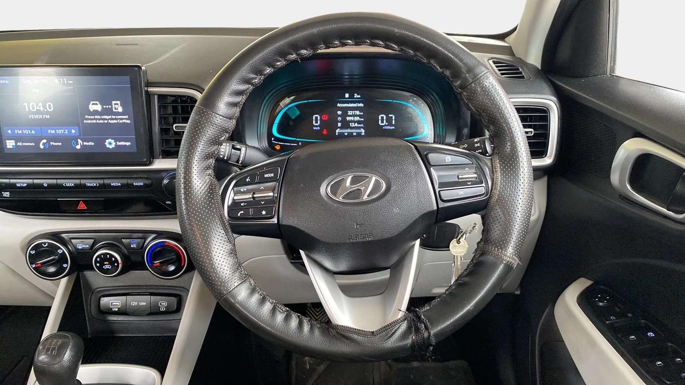 2022 Hyundai VENUE S(O) 1.2, Petrol, Manual, 33,430 km, Steering Wheel Close Up