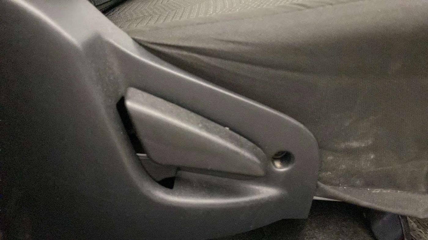 2019 Datsun Go T, Petrol, Manual, 50,155 km, Driver Side Adjustment Panel