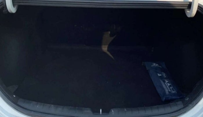 2019 Hyundai Verna 1.6 VTVT SX, Petrol, Manual, 31,414 km, Boot Inside