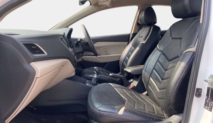 2019 Hyundai Verna 1.6 VTVT SX, Petrol, Manual, 31,414 km, Right Side Front Door Cabin