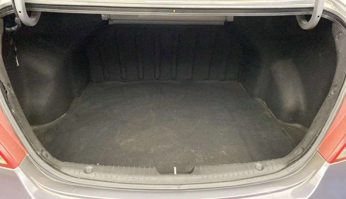 2016 Hyundai Verna 1.6 VTVT SX, Petrol, Manual, 84,604 km, Boot Inside