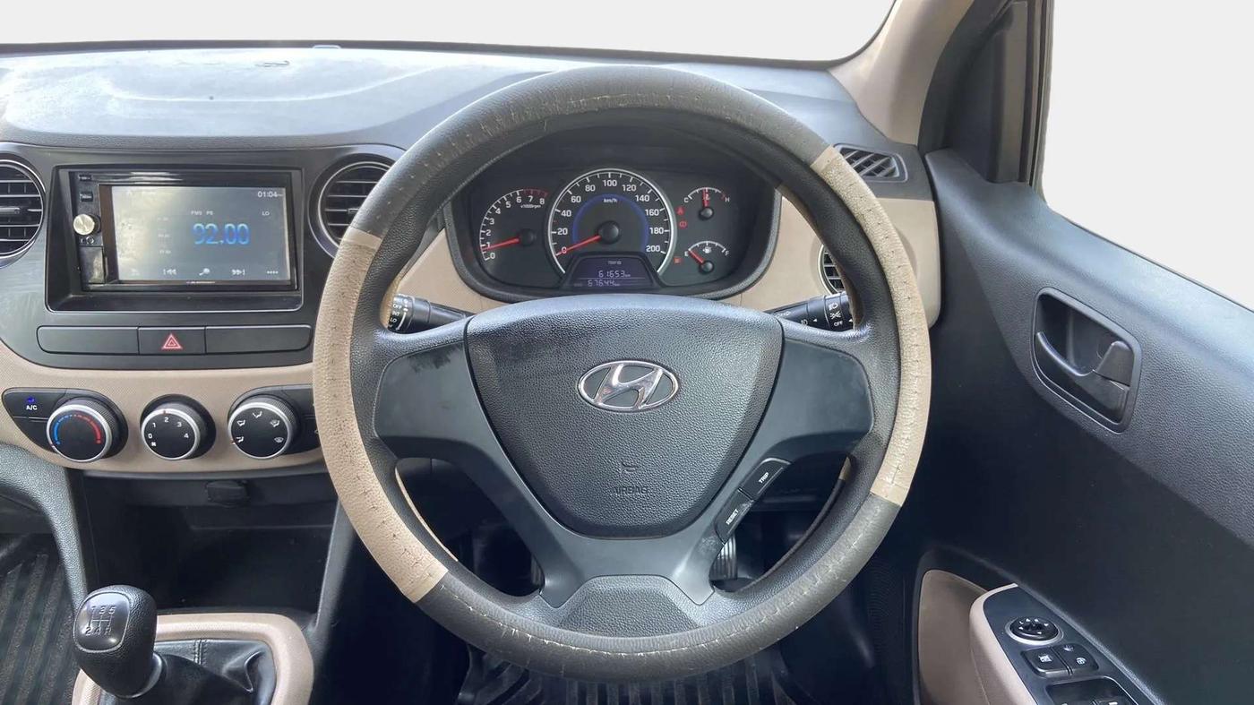 2017 Hyundai Grand i10 MAGNA 1.2 KAPPA VTVT, Petrol, Manual, 67,617 km, Steering Wheel Close Up