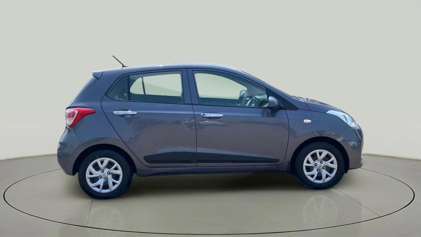 2017 Hyundai Grand i10 MAGNA 1.2 KAPPA VTVT, Petrol, Manual, 67,617 km, Right Side View