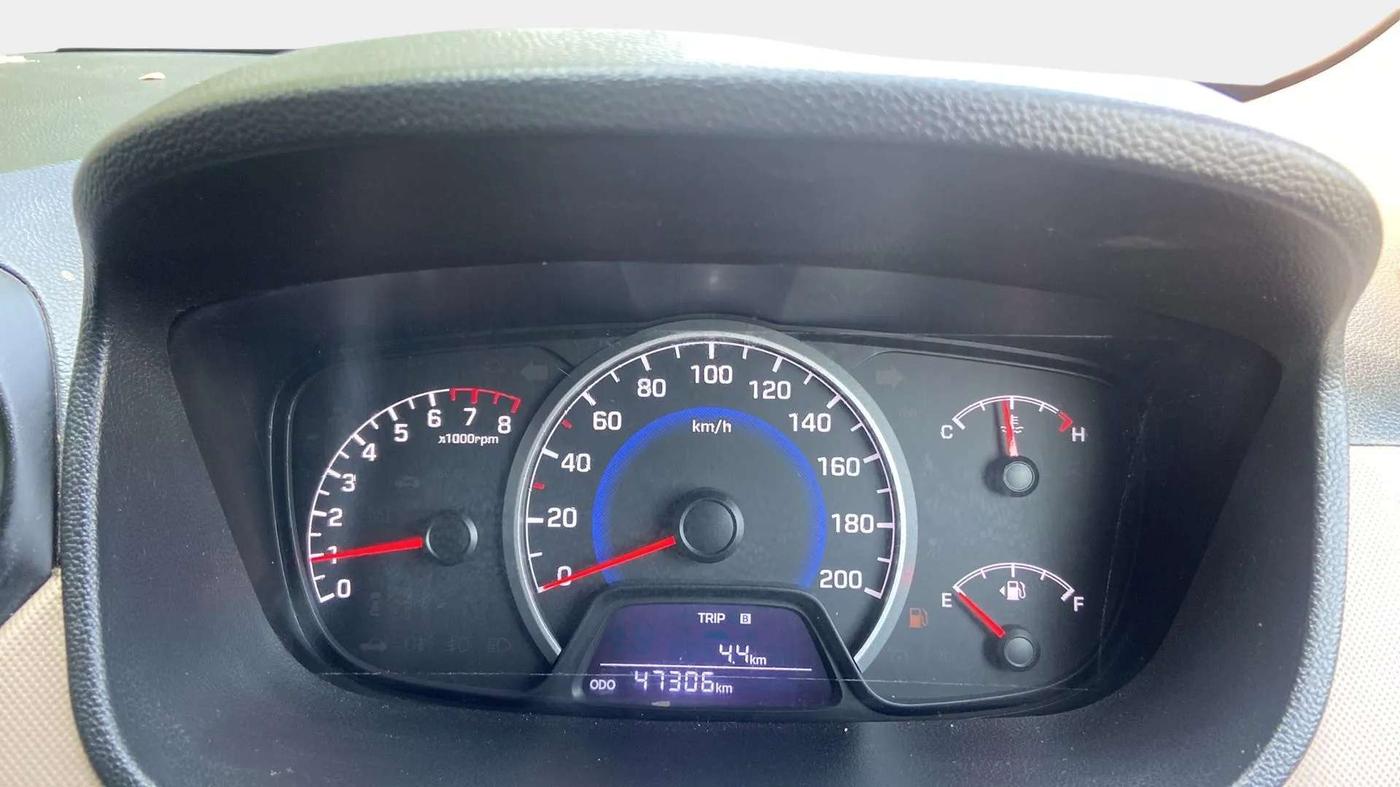 2017 Hyundai Grand i10 SPORTZ (O) 1.2 KAPPA VTVT, Petrol, Manual, 47,301 km, Odometer Image