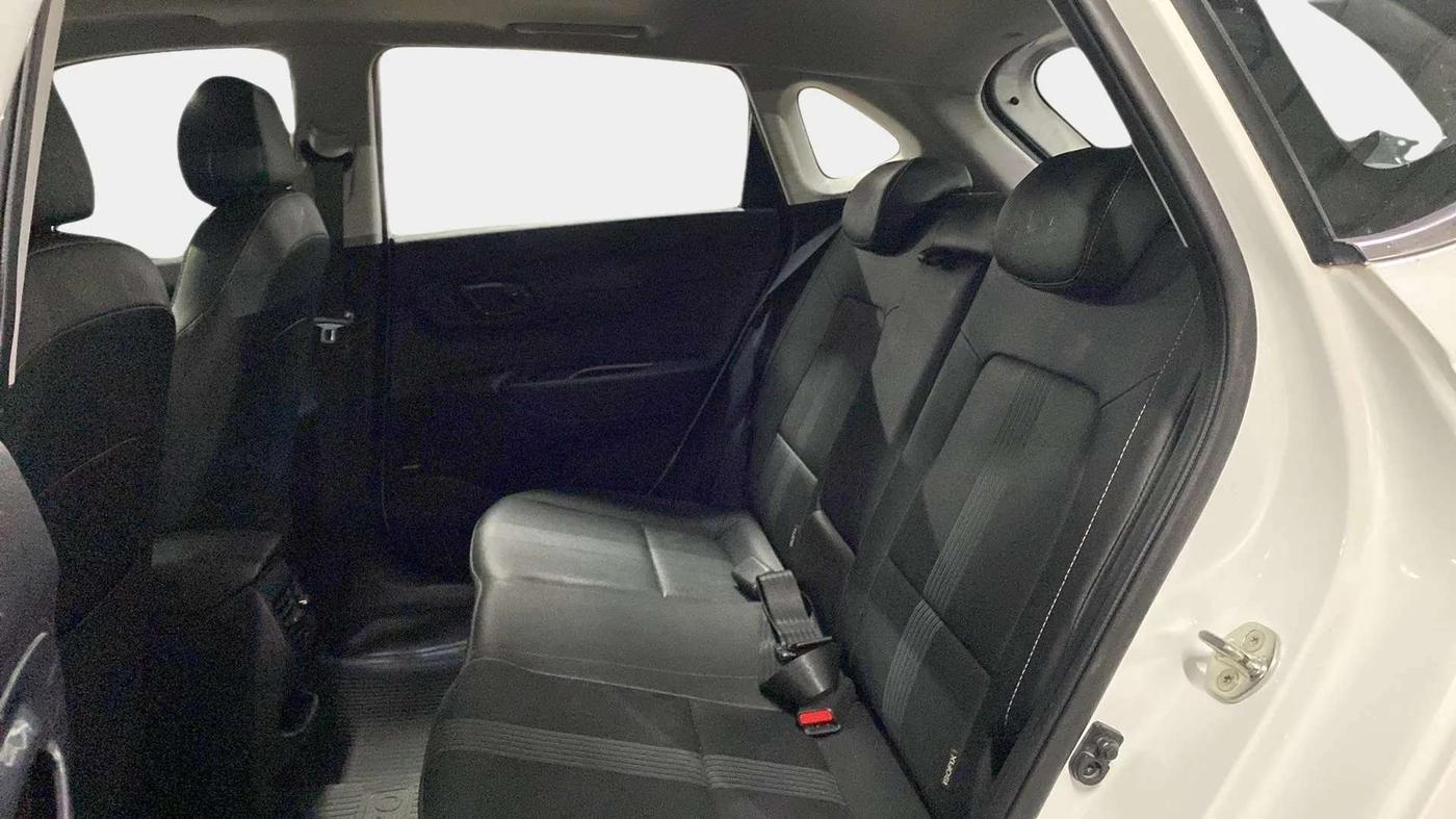 2022 Hyundai NEW I20 ASTA (O) 1.0 TURBO GDI DCT, Petrol, Automatic, 33,662 km, Right Side Rear Door Cabin