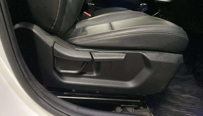 2022 Hyundai NEW I20 ASTA (O) 1.0 TURBO GDI DCT, Petrol, Automatic, 33,662 km, Driver Side Adjustment Panel