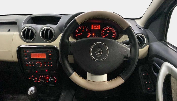 2014 Renault Duster RXL PETROL, Petrol, Manual, 18,717 km, Steering Wheel Close Up