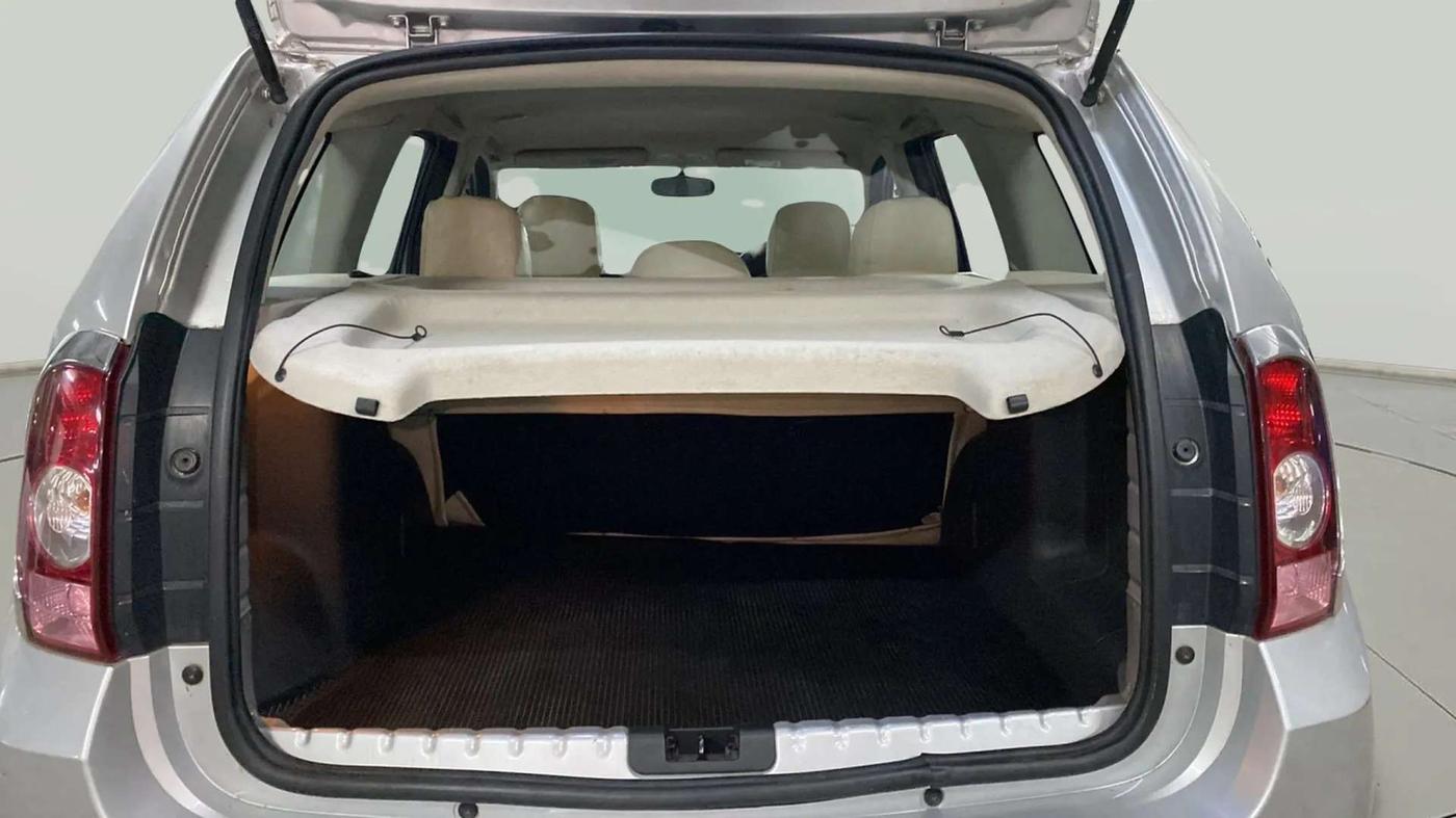2014 Renault Duster RXL PETROL, Petrol, Manual, 18,717 km, Boot Inside
