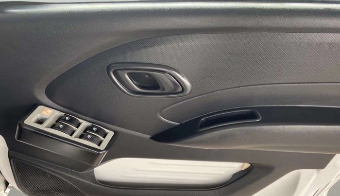 2018 Datsun Redi Go A, Petrol, Manual, 26,429 km, Driver Side Door Panels Control