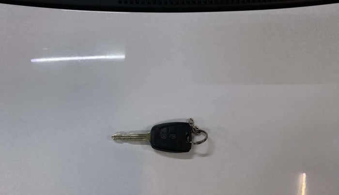 2018 Hyundai Grand i10 SPORTZ 1.2 KAPPA VTVT, Petrol, Manual, 63,697 km, Key Close Up