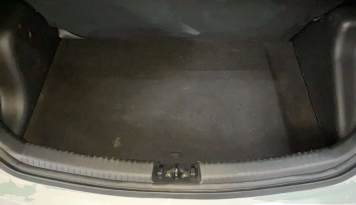 2018 Hyundai Grand i10 SPORTZ 1.2 KAPPA VTVT, Petrol, Manual, 63,697 km, Boot Inside