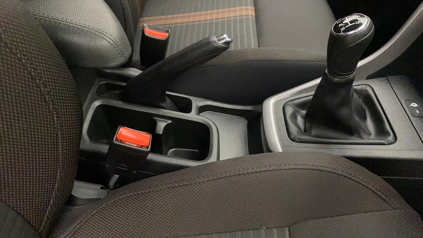 2023 Maruti BREZZA ZXI + SMART HYBRID, Petrol, Manual, 17,993 km, Gear Lever
