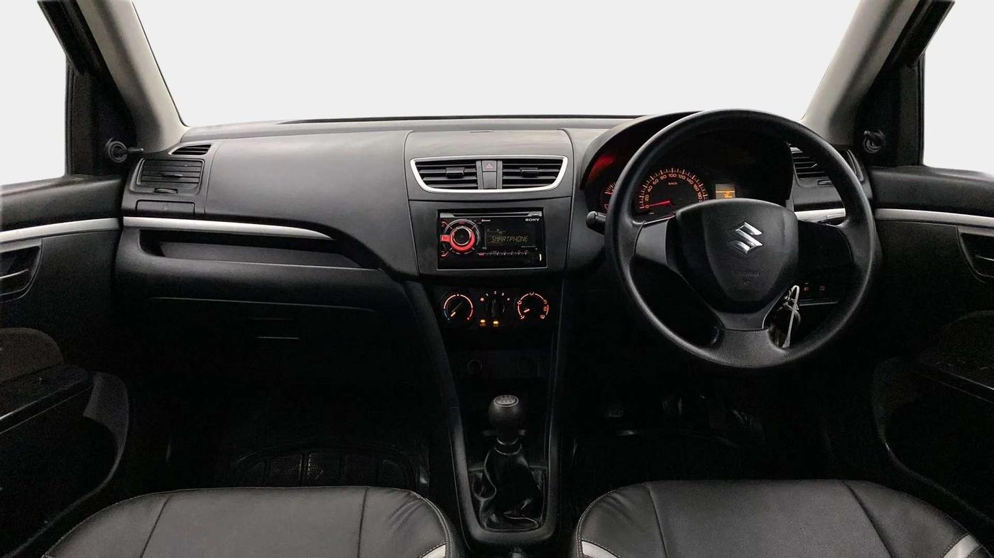 2017 Maruti Swift LXI (O), Petrol, Manual, 72,798 km, Dashboard