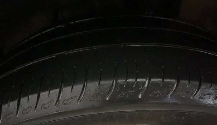 2021 Maruti Baleno DELTA PETROL 1.2, CNG, Manual, 76,955 km, Left Rear Tyre Tread