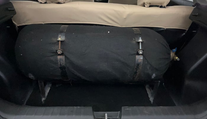 2021 Maruti Baleno DELTA PETROL 1.2, CNG, Manual, 76,955 km, Boot Inside