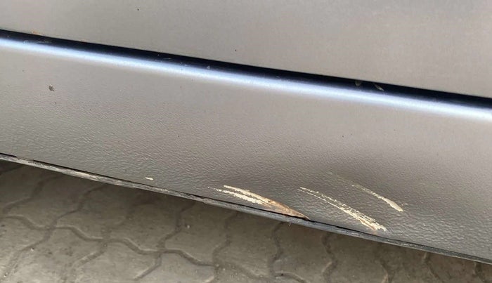 2014 Maruti Swift Dzire ZXI, Petrol, Manual, 74,594 km, Left running board - Slightly dented