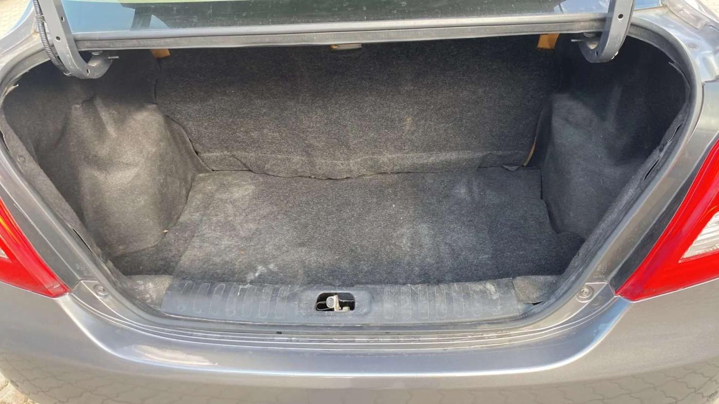 2013 Maruti Swift Dzire VXI, Petrol, Manual, 82,131 km, Boot Inside