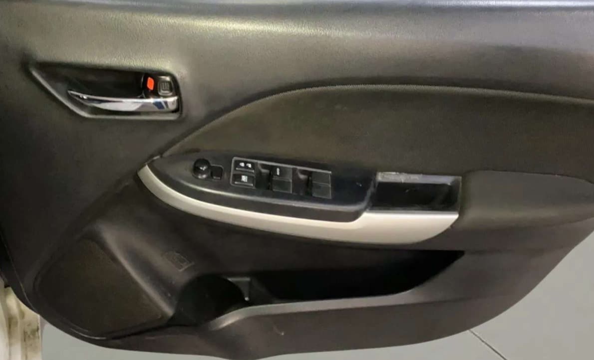 2018 Maruti Baleno DELTA CVT PETROL 1.2, Petrol, Automatic, 69,538 km, Driver Side Door Panels Control